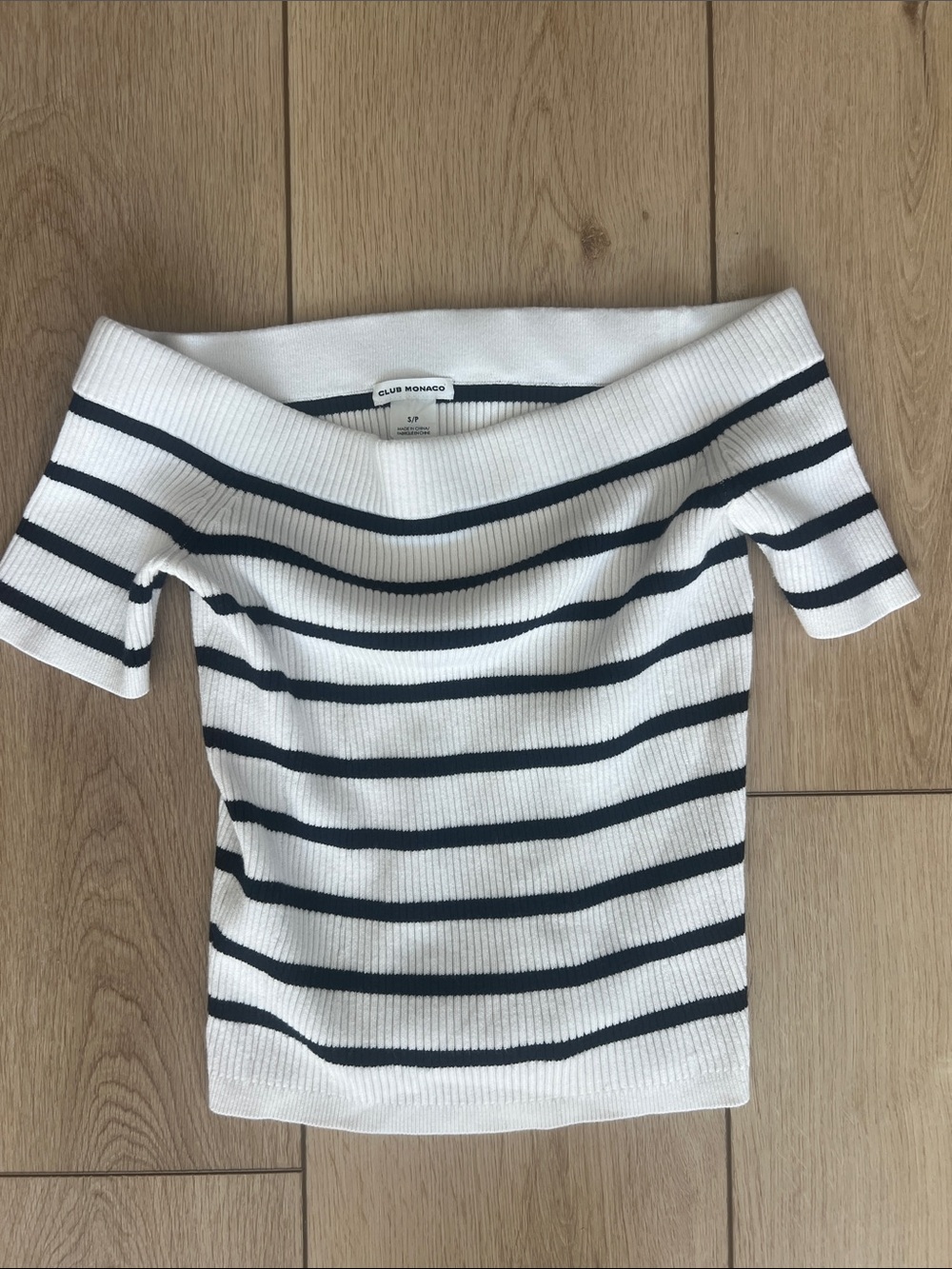 Club Monaco White and Navy Striped Off-Shoulder Ribbed Sweater